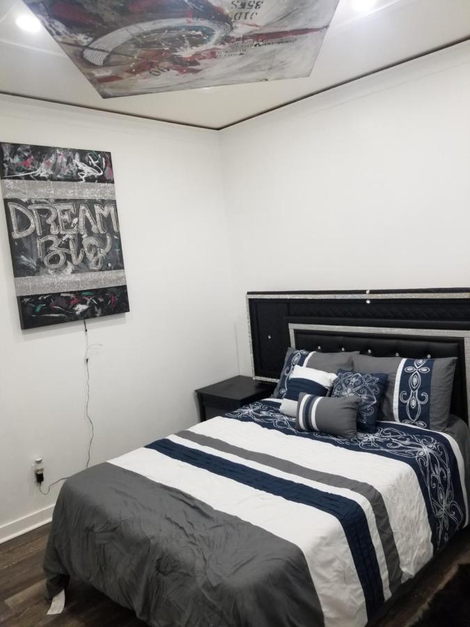 Cozy And Unique Getaway Appartement Hamilton Buitenkant foto