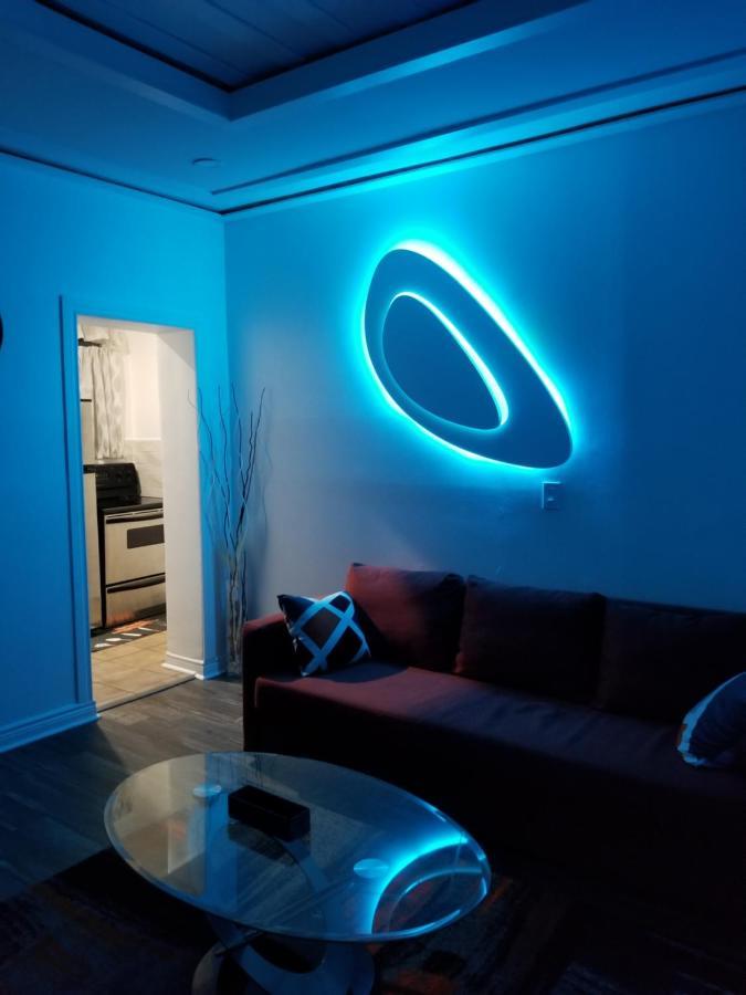 Cozy And Unique Getaway Appartement Hamilton Buitenkant foto